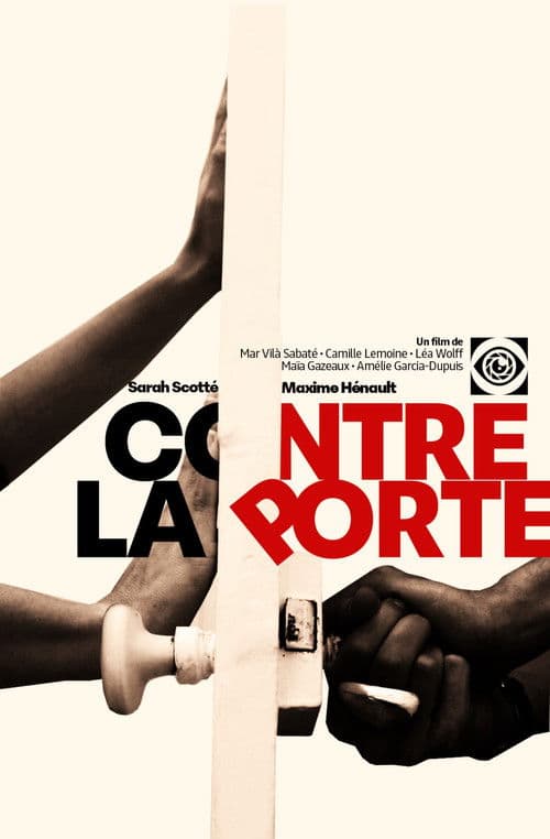 Contre la porte